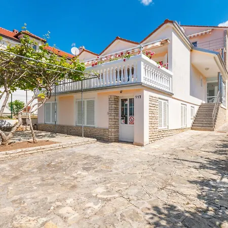 Apartament In *