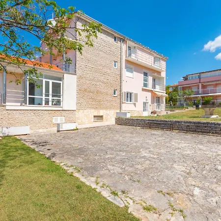 In Apartament Sveti Filip i Jakov